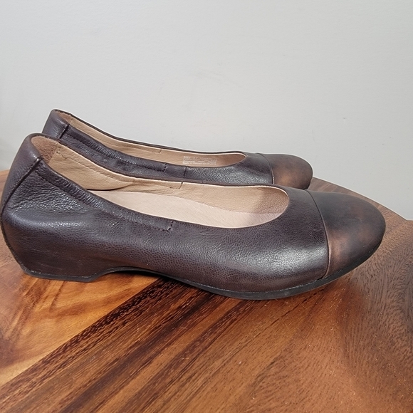 Dansko Lisanne Brown Leather Flats Burnished Bronze Toe Cap Size 37 - Picture 5 of 17